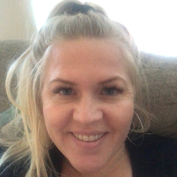 Meet your Posher, Alisha - Picture 1 of 1